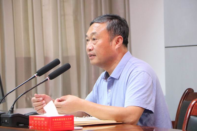 朱成新1.JPG