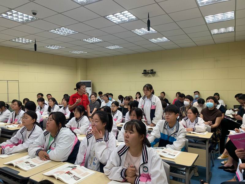 淮北市高中历史新教材教学研讨活动在淮北十二中举行